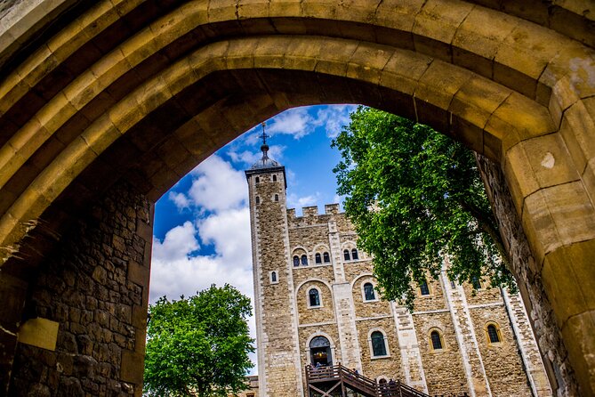 Easy Access Tower of London Crown Jewel Torture and Executions - What this Tower of London tour really offers