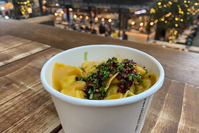 Eat the East End food tour with London Bites Tours - Shoreditch: from poor district to fashionable quarter
