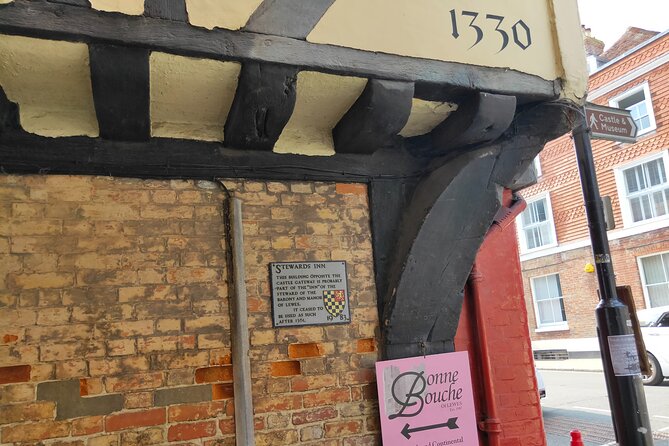 Eccentric Lewes: A Self-Guided Walking Tour - Passing St Thomas à Becket Church