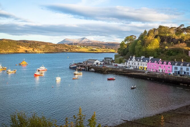 Edinburgh, Loch Ness, The Highlands from London - 3 Day Rail Tour - Loch Ness: scenic stop, optional cruise