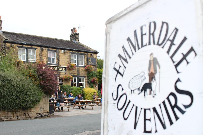 Emmerdale Classic Locations Bus Tour from Leeds - The key things to know before booking