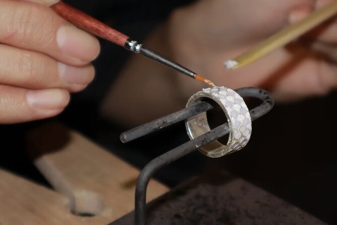 Enamel Jewellery Making Class in London - Key points at a glance