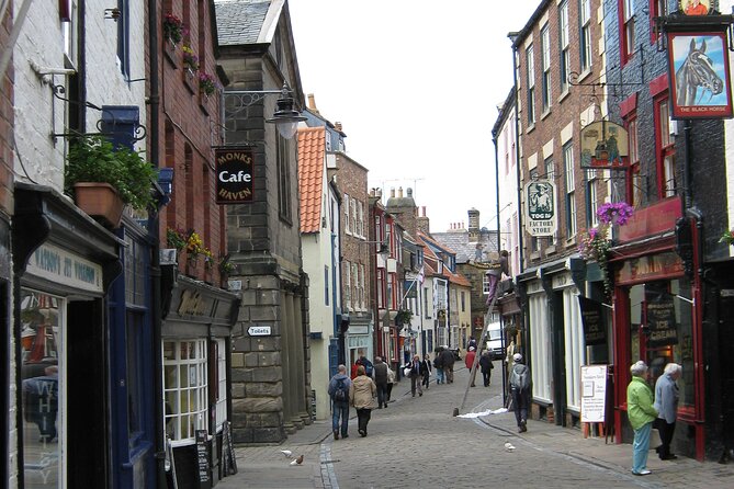 Essential Whitby: Discover the town’s legends on a self-guided audio tour - Tate Hill Pier and the seafront pause