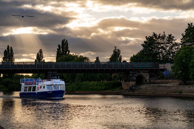 Evening 'Happy Hour' Boat Cruise For All Ages In York - Heated seating, open-air views, and evening comfort