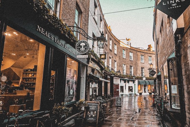 Explore Cambridge Student Life & Top Colleges Walking Tour - University of Cambridge and the Oxford Rivalry