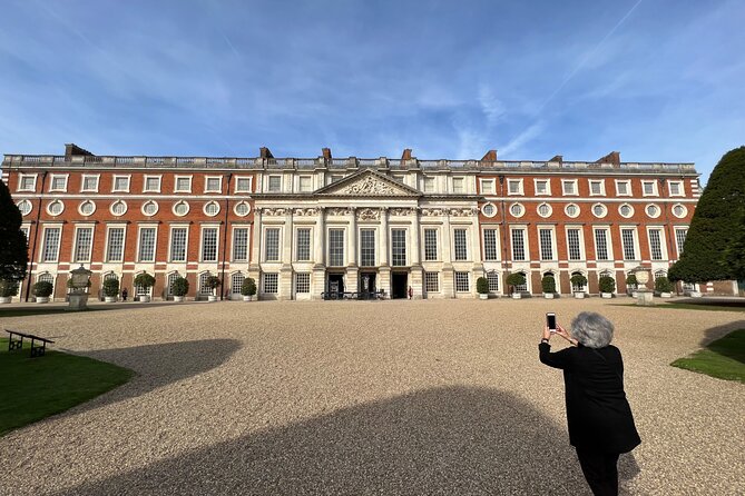 Explore Windsor Castle and Hampton Court Palace - Hampton Court Palace: Tudor power, royal apartments, and working kitchens