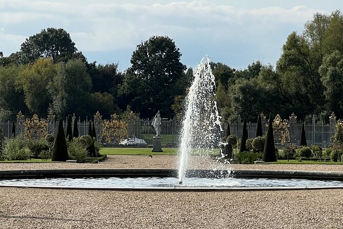 Explore Windsor Castle and Hampton Court Palace - Windsor Castle: three hours among royal apartments and St George’s Chapel