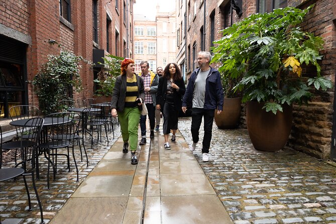 Four hour walking wine tasting tour of Manchester's best bars - Kel’s style makes the wine less intimidating