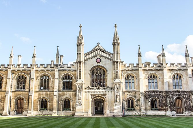 From London: Oxford and Cambridge University Town Tour with Guide - Cambridge: towers, bridges, and the River Cam
