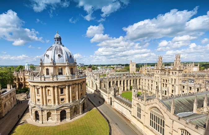 From London: Oxford and Cambridge University Town Tour with Guide - Oxford: famous colleges in a compact visit