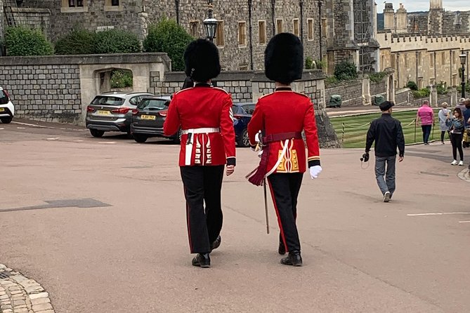 Full Day Excursion Royal London & Windsor in an Iconic London Black Cab - Buckingham Palace and St. James’s Palace