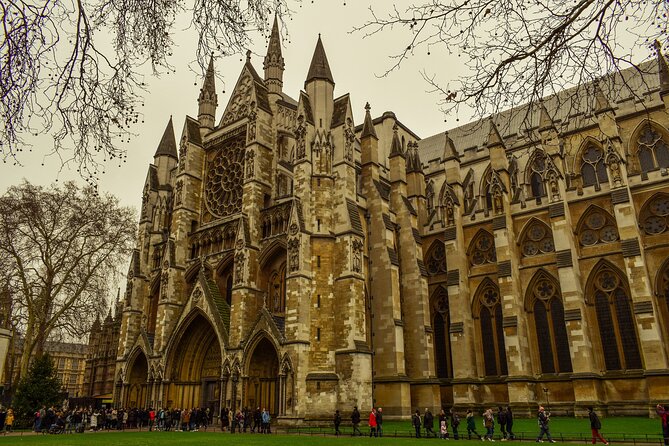 Full Day London Private Tour with Admissions to Iconic Landmarks - Parliament, Big Ben, and the city’s postcard view