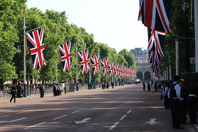 Full Day London Private Tour with Admissions to Iconic Landmarks - Tower Bridge and the Tower of London