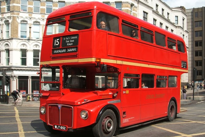 Full Day Private Walking Tour with Skip-the-Line Tower of London - Roman London, Custom House, and the Thames