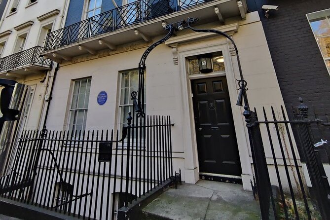 Ghost Tour of Mayfair - Coldstream Guards and Royal Family Secrets