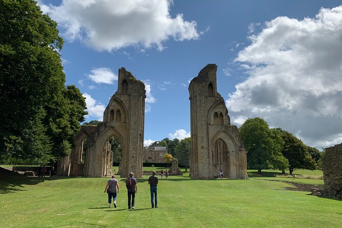Glastonbury and Cheddar Gorge Guided Day Tour from London - Glastonbury Abbey: ruins with atmosphere