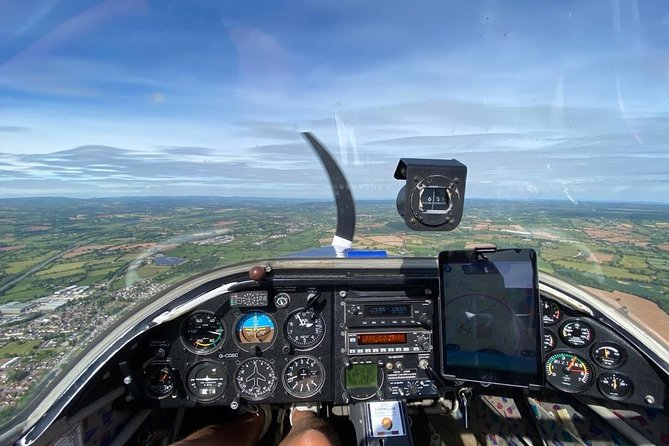 Gliding Experience in Devon - Key points about the Devon motor-glider flight