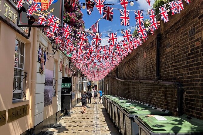 Greenwich, London: Real-world Adventure Game - Greenwich Market: clues among everyday Greenwich