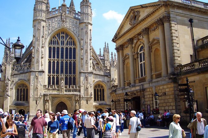 Guided tour to Bath & Stonehenge from Cambridge by Roots Travel. - Stonehenge: stories before independent exploring