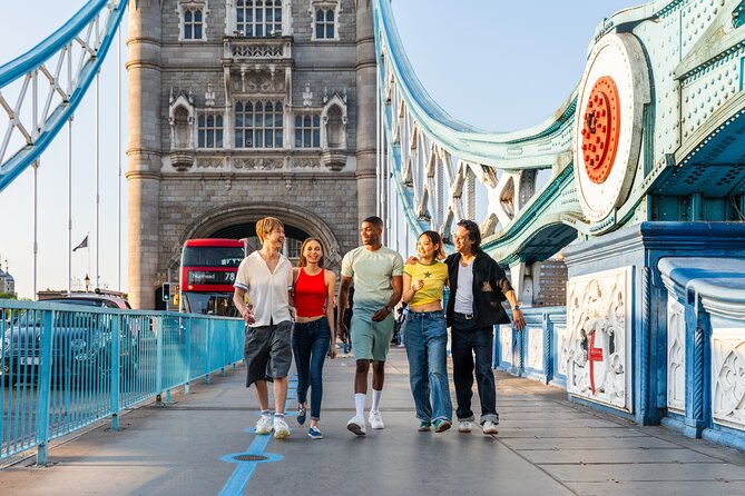 Guided Walking Tour in London - St. James’s Park Offers a Breather