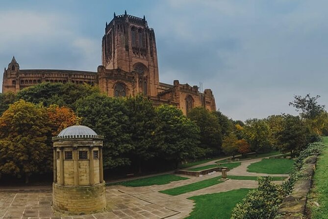 Half Day Welcome to Liverpool Walking Tour - Bold Street, Brian Epstein, and the Road to Mathew Street