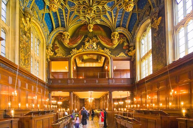 Hampton Court Guided Tour. Full day Access & High Tea - Meeting at Hampton Court station at 11 a.m.