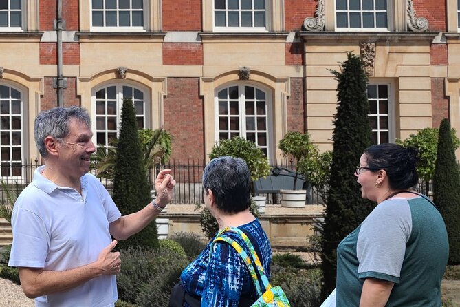 Hampton Court Guided Tour. Full day Access & High Tea - Who will enjoy this Hampton Court experience?