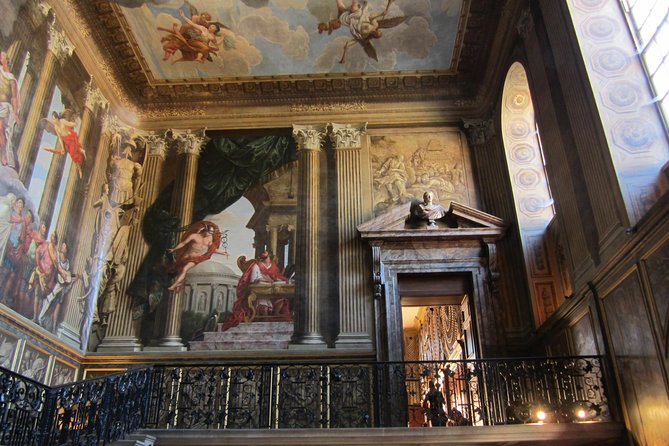 Hampton Court Palace 3hr tour: Henry VIII's & William III's intriguing Palaces - Georgian rooms and three dynasties in one palace