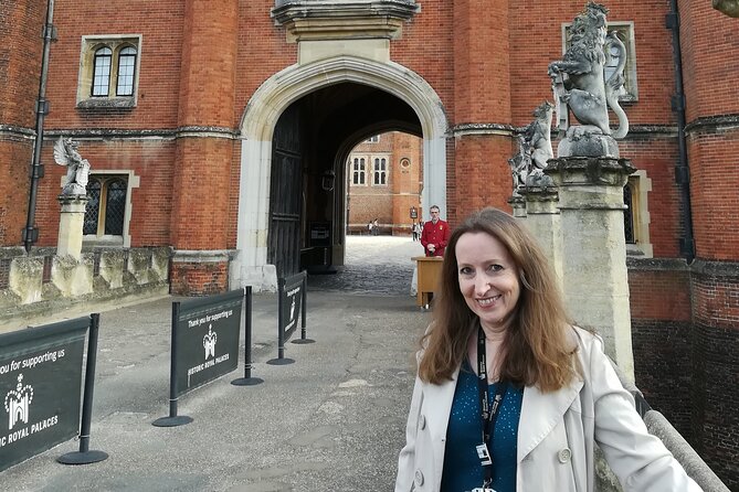 Hampton Court Palace Private Guided Tour - Meeting Jo at Hampton Court Palace
