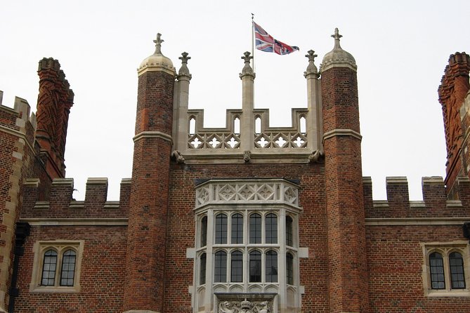 Hampton court palace private tour from London - Key points to know before booking