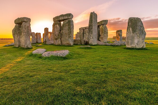 Hampton Court Palace, Stonehenge & Roman Bath Private Tour with Passes - Booking timing and cancellation flexibility