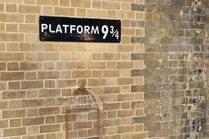Harry Potter Black Taxi Private Tour of London with Hotel Pickup - Westminster and the red telephone box to the Ministry
