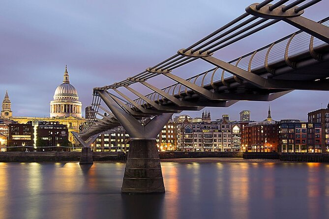 Harry Potter Black Taxi Private Tour of London with Hotel Pickup - The Millennium Bridge and a dramatic movie moment