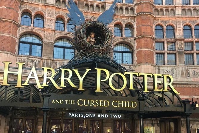 Harry Potter Filming Locations: Private Black Cab Tour in London - The Strand and Gringott’s Bank