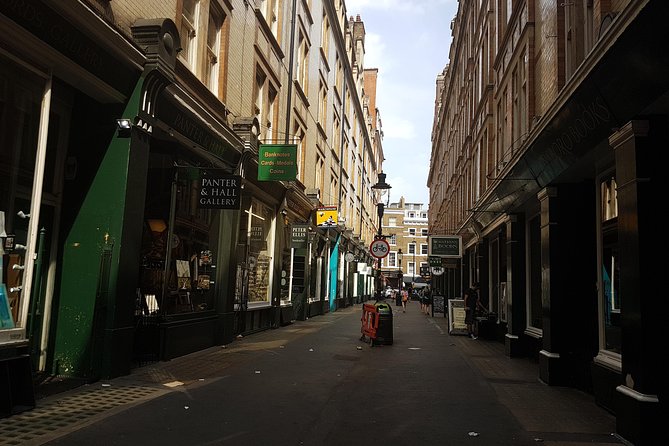 Harry Potter London Sights and Film Locations - Private Tour - House of Spells and the limits of shopping stops