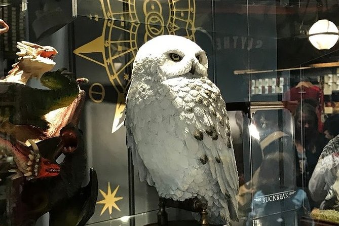 Harry Potter's London Feat. Harry Potter Movie Locations - Leadenhall Market and the Leaky Cauldron