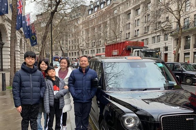 Harry Potter's Private London Taxi Tour - Piccadilly Circus and the famous shop