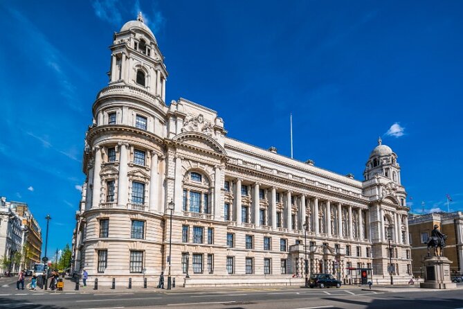 Harry Potter Self-Guided Walking Tour in London - Trafalgar Square and the route to the Thames