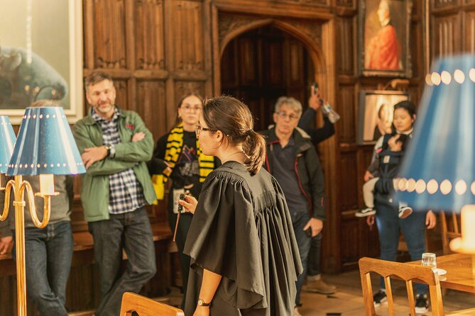 Harry Potter Walking Tour of Oxford Including New College - New College, the walk’s strongest stop