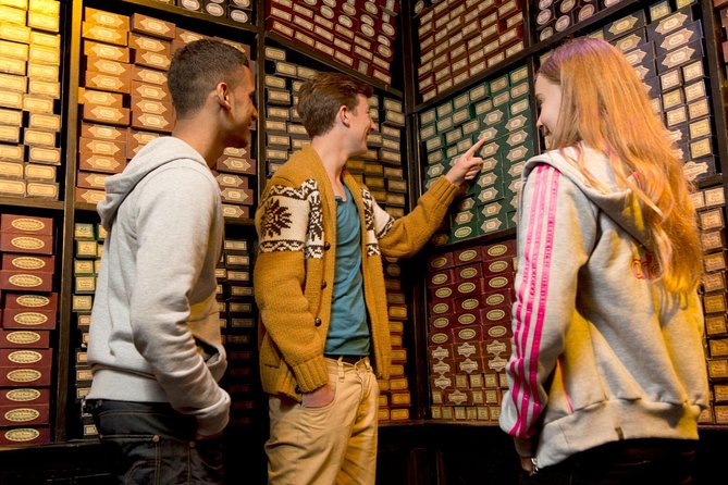 Harry Potter Warner Bros. Studio Tour London from King's Cross - The backlot, Butterbeer, and a useful lunch warning