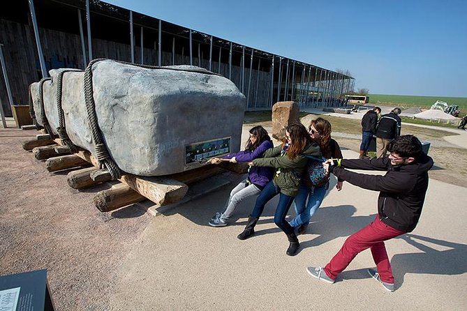 Heathrow Airport Arrival To Southampton Via Stonehenge - Heathrow Arrival: A Clear Meet-and-Greet Plan