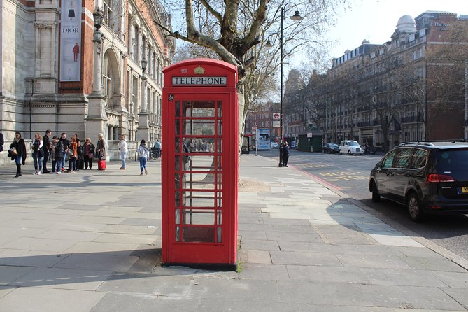 Heathrow Airport to London Arrival Transfer - Finding the driver at Terminals 2, 3, 4, and 5