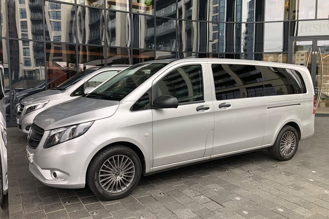 Heathrow Airport to Southampton Private Transfer - Finding your driver inside Heathrow
