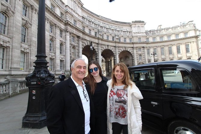 Heathrow Layover Experience: Private Full-Day Black Cab Tour - How the black cab format changes the day