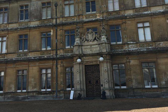 Highclere Castle Private Round Trip Transportation Service - From your London door to the Hampshire countryside