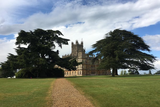 Highclere Castle Private Round Trip Transportation Service - Arriving at Highclere Castle and Downton Abbey