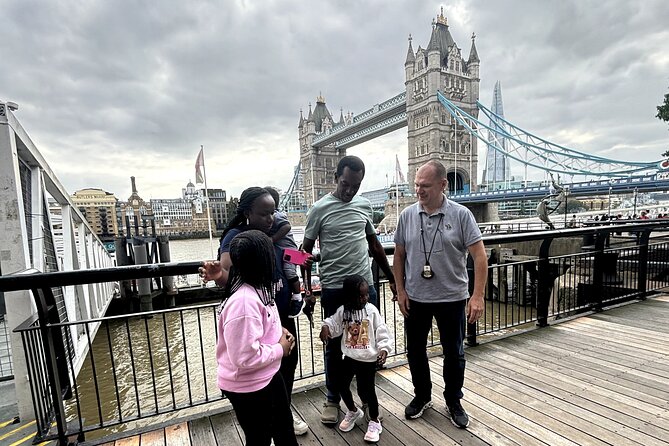 Highlights of London Private Guided Taxi Tour - Parliament and Big Ben beside the Thames