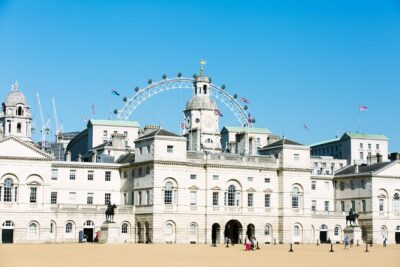 Highlights of Royal London Bike Tour including Hyde Park