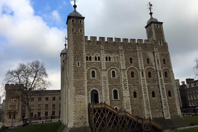 Historical City of London Private Sightseeing Day Tour - From Trafalgar Square to Harrods