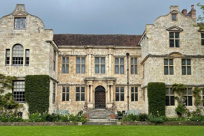 History and Hauntings Self Guided Walking Tour in York with App - What the York walk actually offers